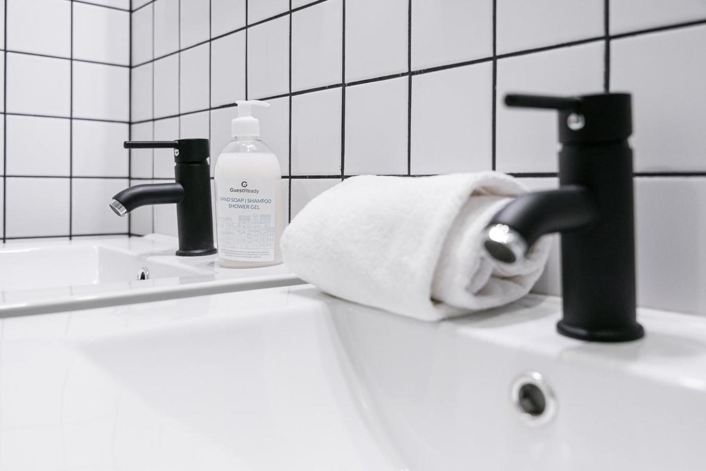 Guestready - Uptown Suites 5 波尔图 外观 照片